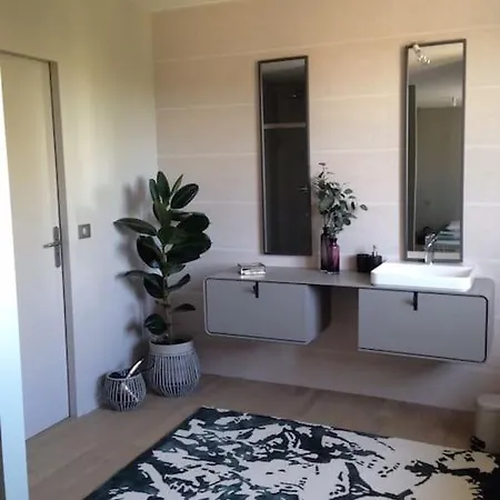 Villa Avec Piscine Privative Et Sans Vis A Vis
